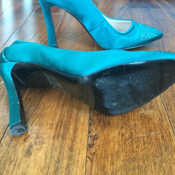 Nine West size 7.5 green heels - Picture 7 of 7